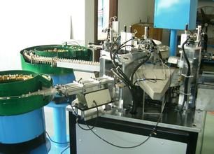 工業(yè)磁環(huán)、磁芯及塑料電子產(chǎn)品自動(dòng)排序擺盤包裝機(jī)的應(yīng)用與市場(chǎng)前景